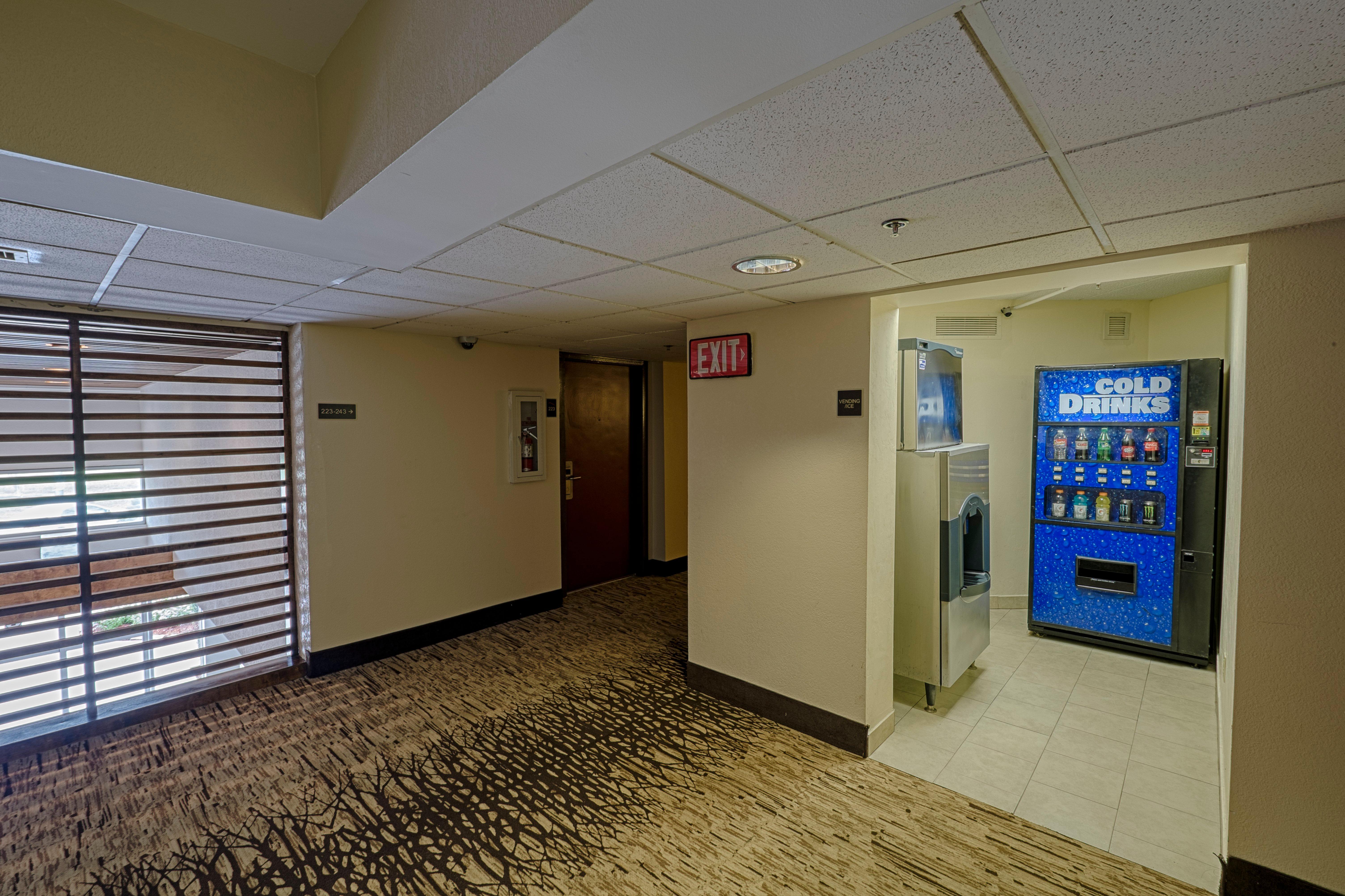 Red Roof Inn Plus+ Houston - Energy Corridor Zewnętrze zdjęcie